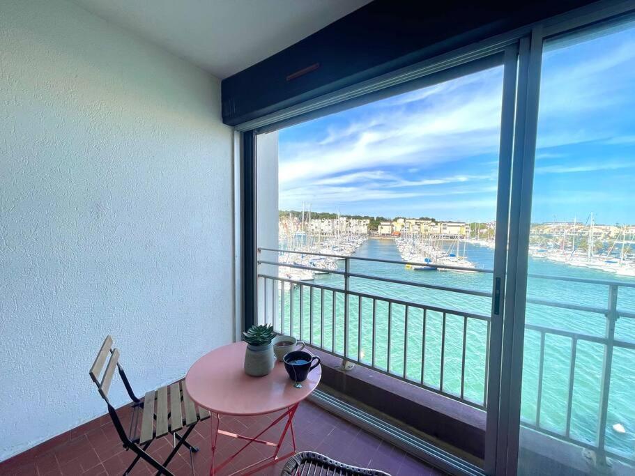 Appartement Vue Sur Le Port Gruissan Exterior photo